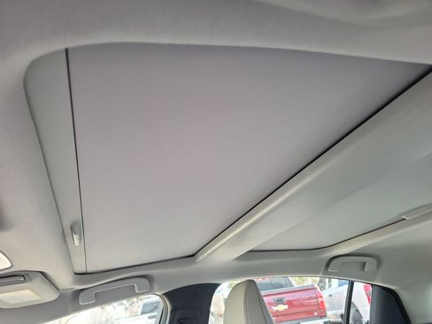 Certified 2025 Toyota Prius XLE image 12