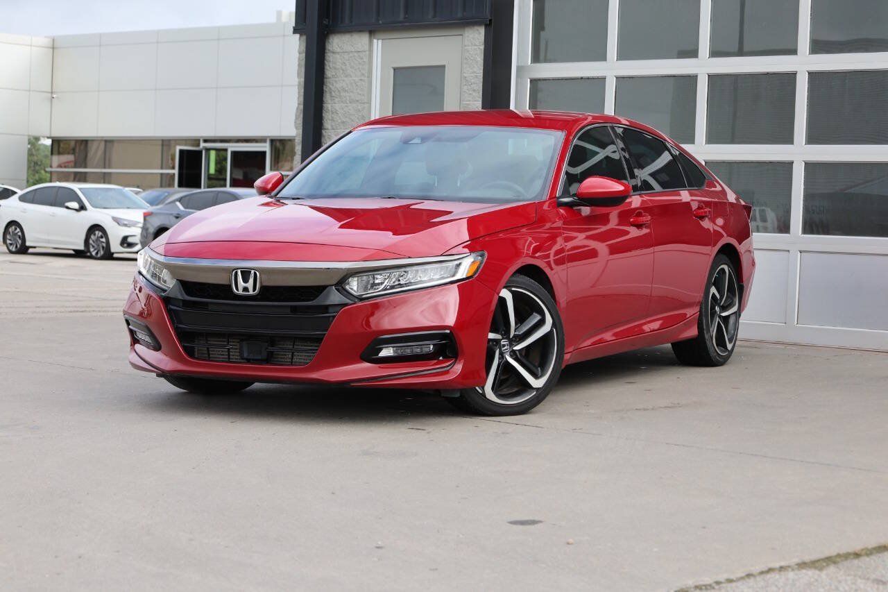 Used 2019 Honda Accord Sport image 3