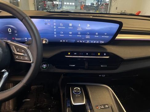 Used 2025 Buick Enclave Preferred image 20