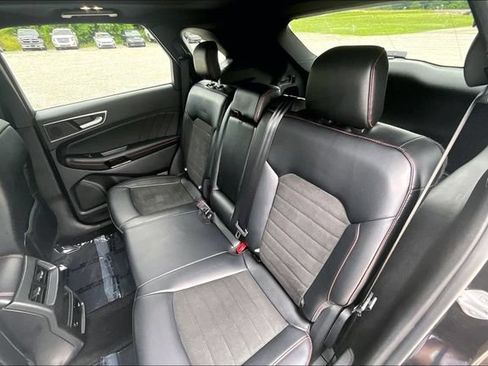 Used 2024 Ford Edge ST-Line w/ Class II Trailer Tow Package AWD/4WD image 25