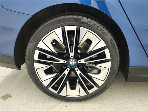 Used 2025 BMW 540i xDrive image 58