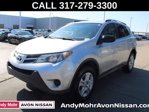 Used 2014 Toyota RAV4 LE FWD image 3