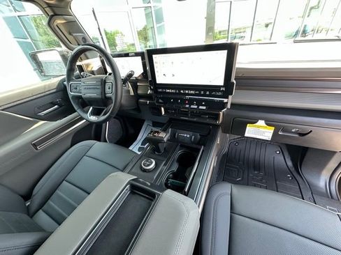 New 2025 GMC Hummer EV 2X image 33