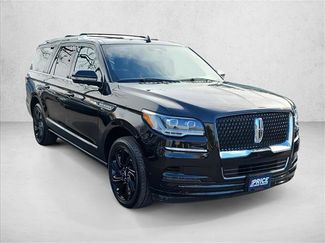 Used 2023 Lincoln Navigator L Reserve video 3