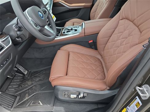 New 2026 BMW X5 xDrive50e w/ M Sport Package AWD/4WD image 22