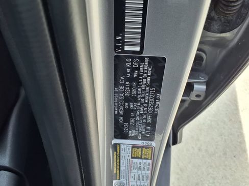 Used 2025 Kia K4 FWD image 33