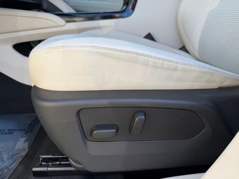 Used 2023 Buick Envision Preferred image 19