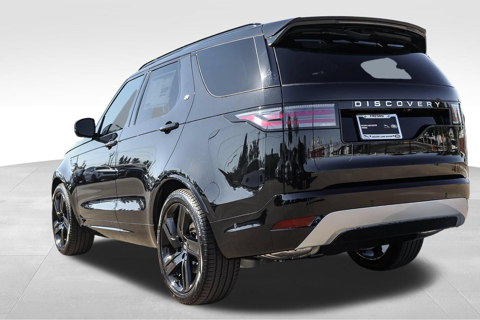 New 2026 Land Rover Discovery Limited Edition AWD/4WD image 7