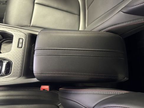 Used 2024 Jeep Wagoneer Launch Edition image 21