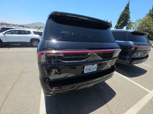 Used 2025 Lincoln Navigator L Reserve AWD/4WD image 5