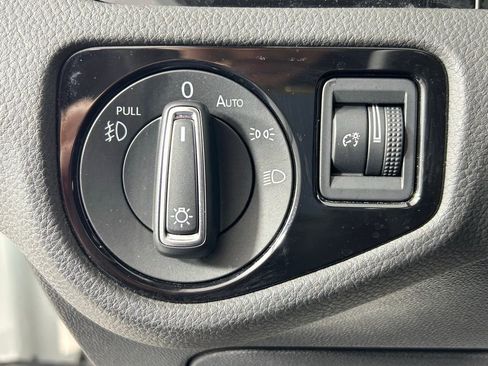 Used 2021 Volkswagen GTI S image 29