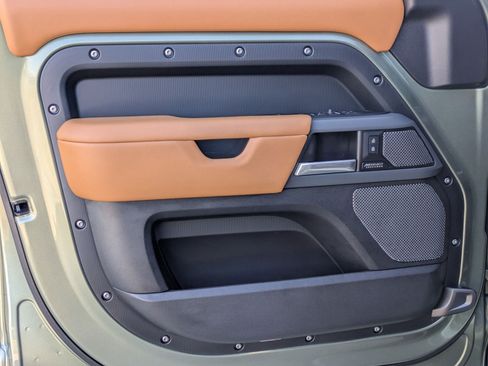 Certified 2024 Land Rover Defender 110 X-Dynamic SE image 12