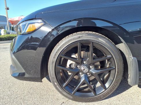 Used 2023 Honda Civic Sport image 16