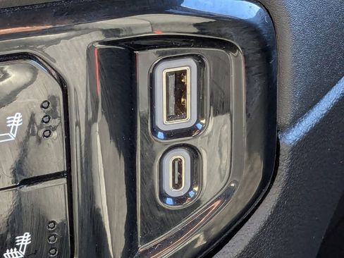 Certified 2025 Chevrolet Silverado 1500 LT image 25