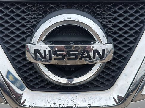 Used 2011 Nissan Rogue SV w/ SL Pkg image 38