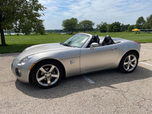 Used 2007 Pontiac Solstice GXP w/ Premium Package RWD image 34