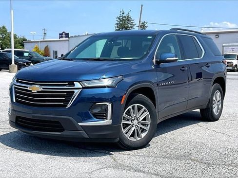 Used 2023 Chevrolet Traverse LT w/ LPO, Floor Liner Package AWD/4WD image 2