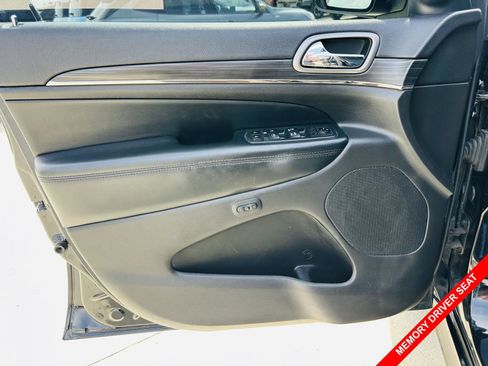 Used 2019 Jeep Grand Cherokee Limited X image 13