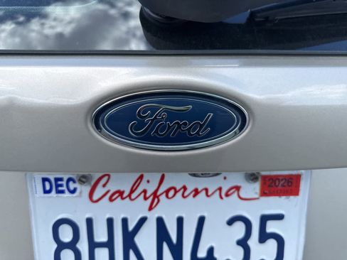 Used 2018 Ford Focus SE FWD image 11