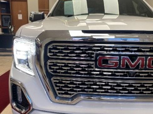 Used 2019 GMC Sierra 1500 Denali w/ Denali Ultimate Package image 10