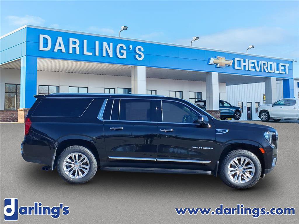 Used 2022 GMC Yukon XL SLT w/ SLT Premium Package AWD/4WD image 4