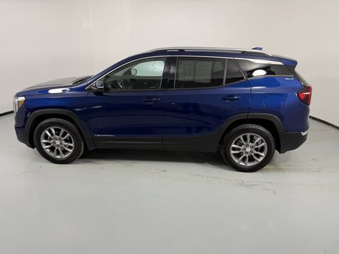 Used 2022 GMC Terrain SLT w/ LPO, Floor Liner Package image 3