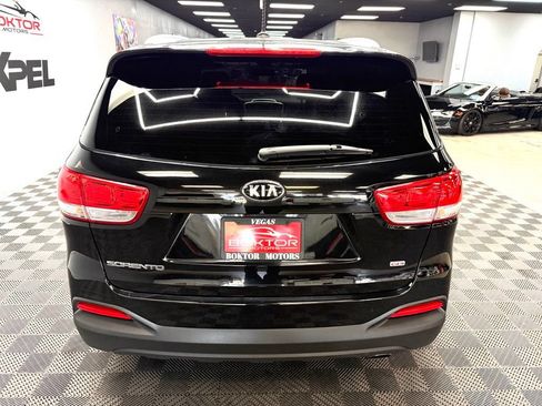 Used 2017 Kia Sorento AWD image 13