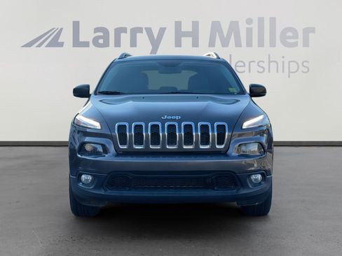 Used 2018 Jeep Cherokee Latitude Plus w/ Trailer Tow Group image 4