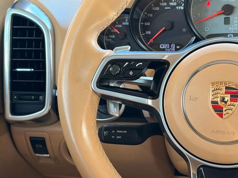 Used 2015 Porsche Cayenne S image 30