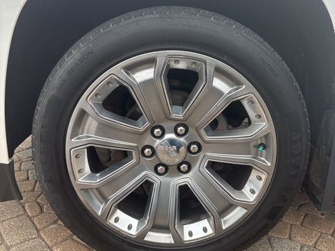 Used 2016 GMC Yukon Denali w/ Open Road Package image 9