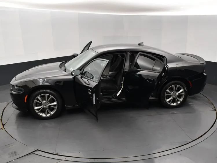 Used 2020 Dodge Charger SXT AWD/4WD image 7