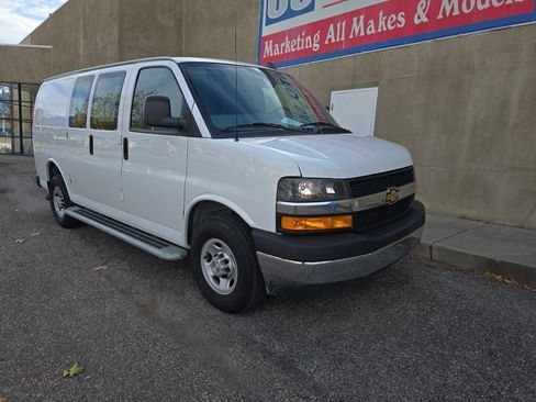Used 2024 Chevrolet Express 2500 w/ Driver Convenience Package image 6