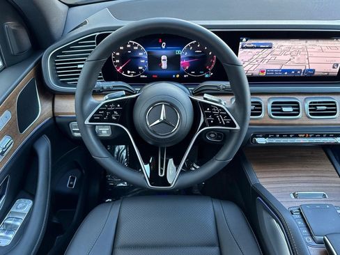 Certified 2025 Mercedes-Benz GLE 350 4MATIC image 28