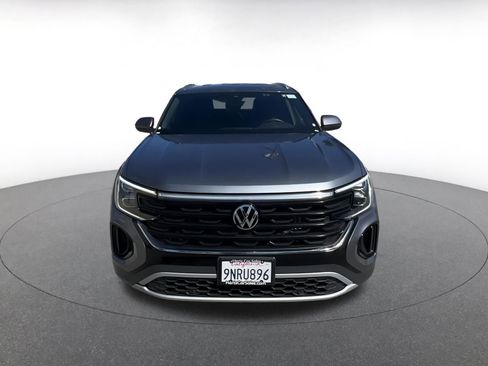 Used 2025 Volkswagen Atlas Cross Sport SE image 4