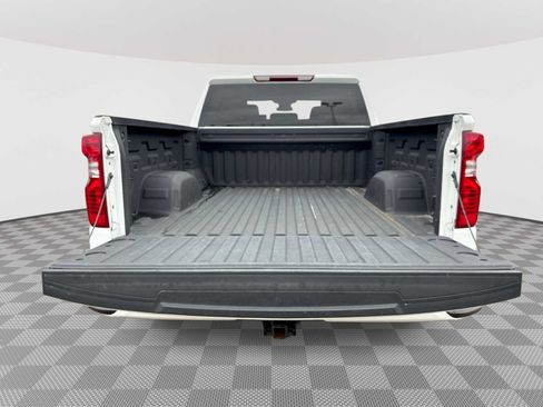 Certified 2023 Chevrolet Silverado 1500 Custom image 25