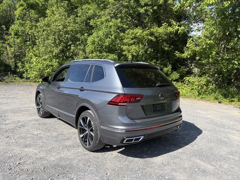 Used 2022 Volkswagen Tiguan SEL R-Line AWD/4WD image 7