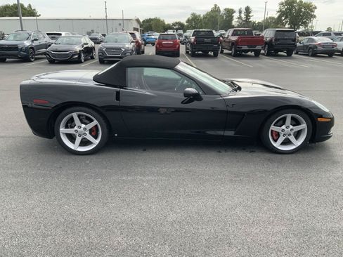 Used 2005 Chevrolet Corvette Convertible w/ Preferred Equipment Group RWD image 11