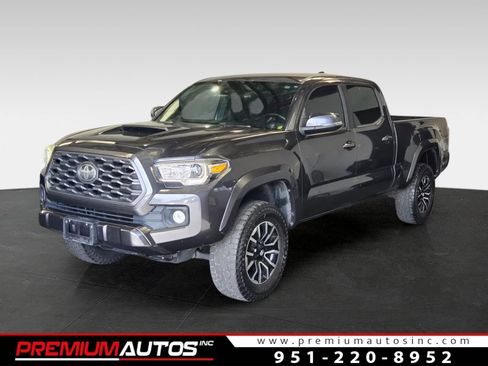 Used 2020 Toyota Tacoma TRD Sport w/ Technology Package image 1