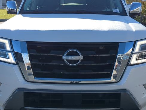 Used 2023 Nissan Armada Platinum w/ Captain's Chairs Package image 10