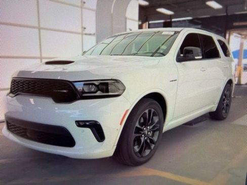 Used 2023 Dodge Durango R/T RWD image 2