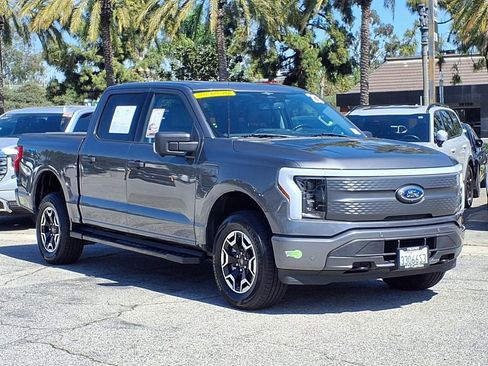Used 2023 Ford F150 Lightning XLT image 6