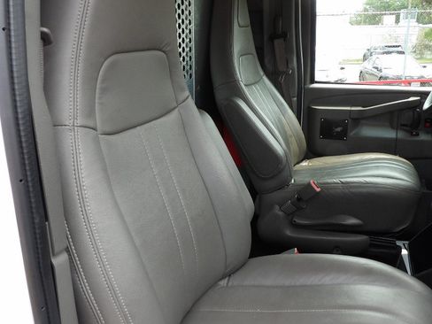Used 2020 GMC Savana 2500 Extended w/ Driver Convenience Package RWD image 26