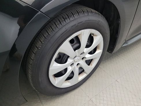 Used 2022 Toyota Corolla LE FWD image 31