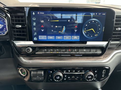 Certified 2024 Chevrolet Silverado 1500 LTZ w/ LTZ Premium Package AWD/4WD image 36