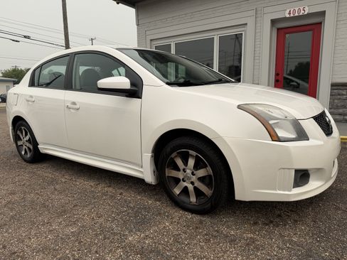 Used 2012 Nissan Sentra 2.0 SR w/ Special Edition Pkg FWD image 7