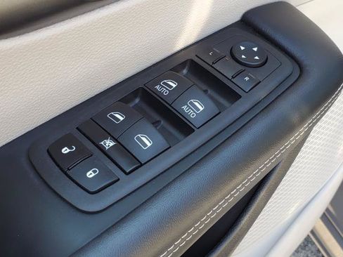 Used 2023 Chrysler Pacifica Touring-L w/ Road Tripper Package AWD/4WD image 19