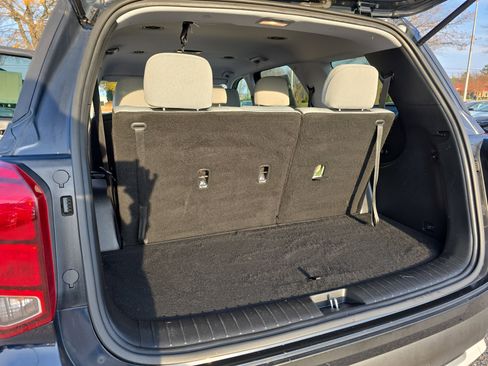 Used 2022 Hyundai Palisade SE w/ Cargo Package image 14