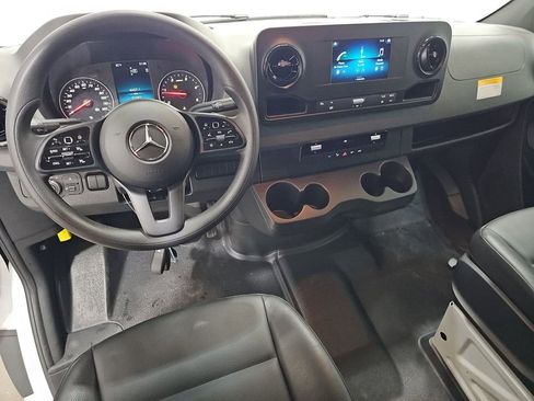 Used 2024 Mercedes-Benz Sprinter 3500 image 6