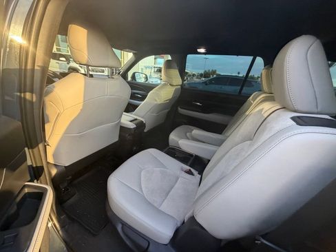 Used 2026 Toyota Grand Highlander AWD Hybrid image 11
