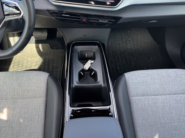 Certified 2025 Volkswagen ID.4 Pro AWD/4WD image 16